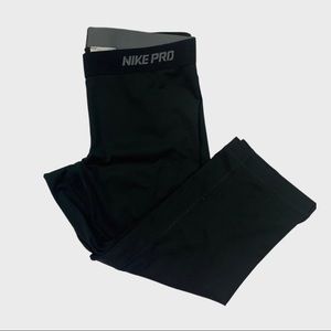 Nike Pro Womens Dri-Fit Capri Athletic Leggings
